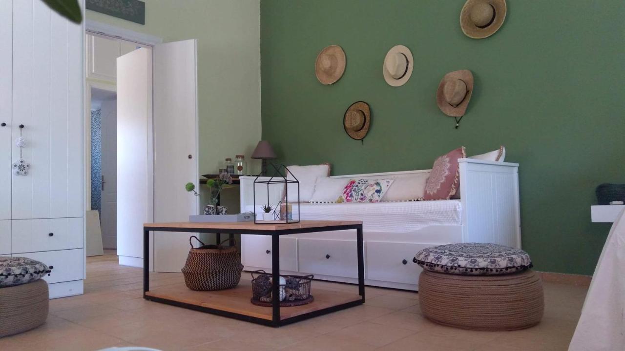 Olive Garden Guest House Kyparissia Exterior foto